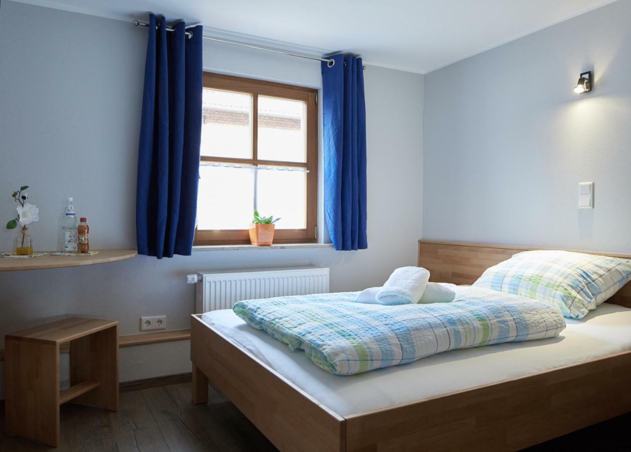 Gasthof Pension Kettler Оберасбах Екстериор снимка