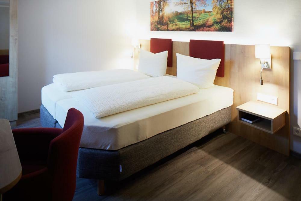 Gasthof Pension Kettler Оберасбах Екстериор снимка