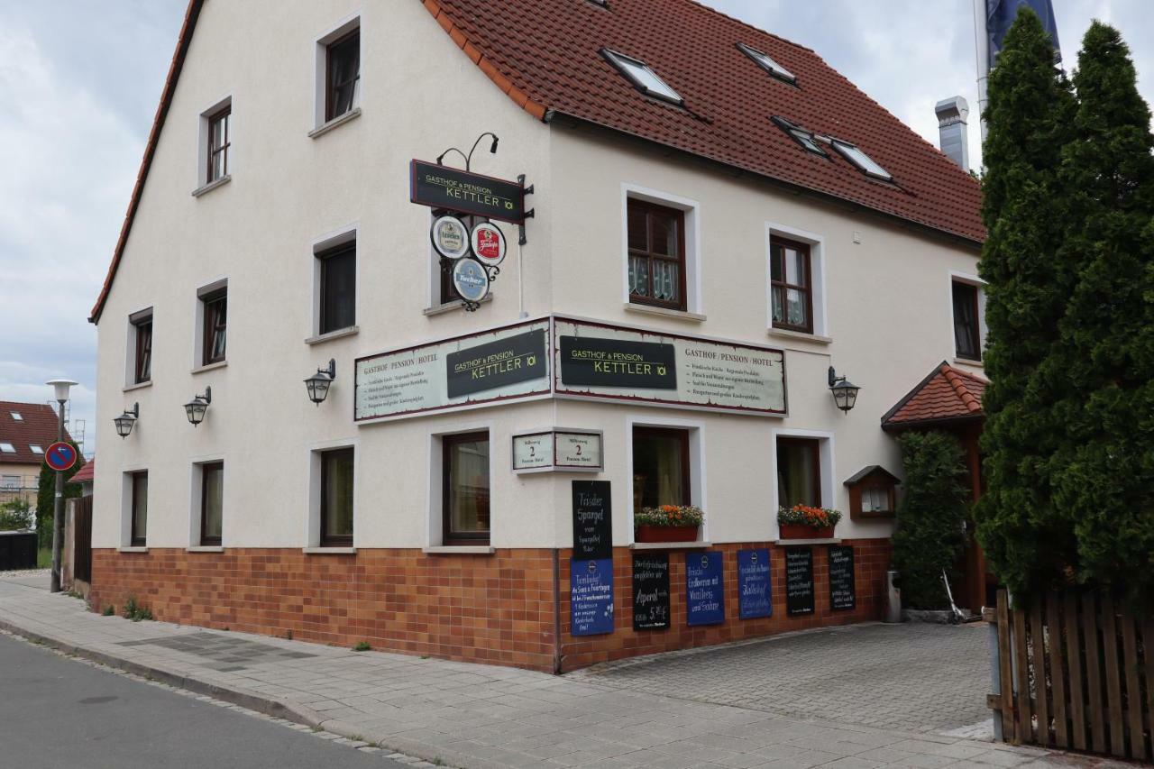 Gasthof Pension Kettler Оберасбах Екстериор снимка